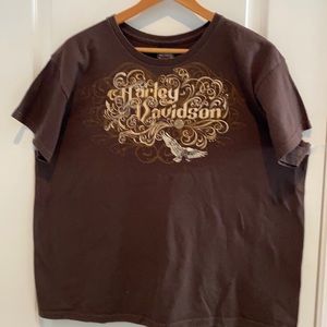 Lady’s tee shirt